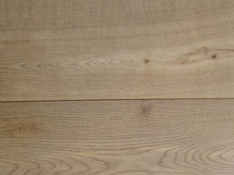 Solid Oak Flooring with Microbevelled Edged